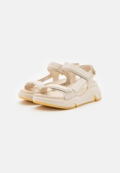 ECCO Chunky- Platform Sandals - Beige -Ecco 2d2918b6a74f40dd8e091c58f926b409