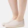 ECCO Soft- Slip-Ons - Grey 2 ECCO Soft- Slip-Ons - Grey -Ecco b6231e8d0fb04118871c39c0620d03ab
